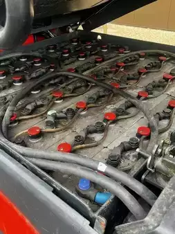 Eléctrica de 4 ruedas  Linde E50HL-01 (6)