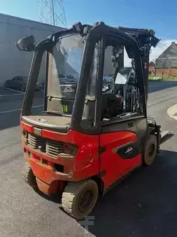 Eléctrica de 4 ruedas  Linde E25-01 (3)