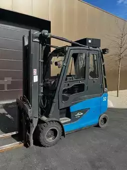 Eléctrica de 4 ruedas 2022  Linde E35HL-01 (1)