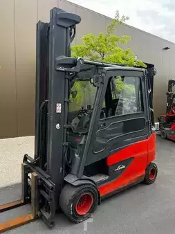 Elektro čtyřkolový VZV  Linde E35HL-01 (1)