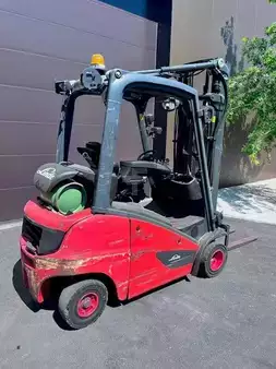 LPG Forklifts  Linde H20T-01 (2)