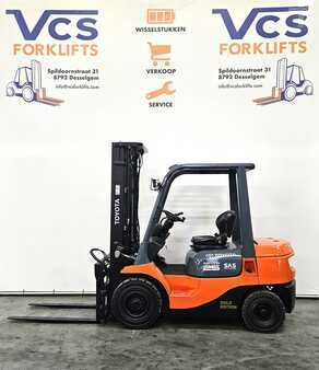 Diesel Forklifts 2007  Toyota 7FDF25 (1)