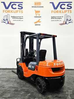 Diesel Forklifts 2007  Toyota 7FDF25 (3)