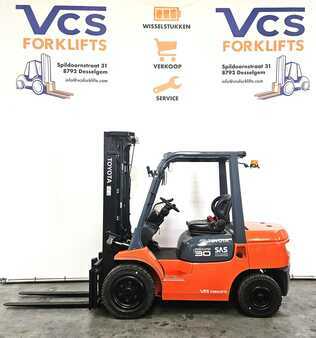 Diesel Forklifts 2006  Toyota 62-FDF30 (1)