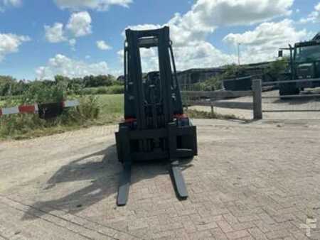 Dieselový VZV 2003  Linde H30D-03 (3)