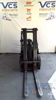 LPG heftrucks - Nissan UD 02 (3)