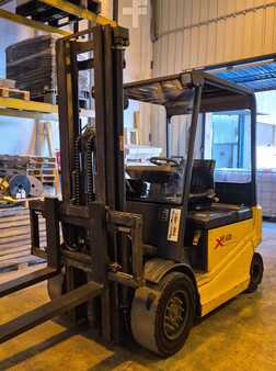 Sähkö - 4 pyör 2006  OM XE 35 (2)