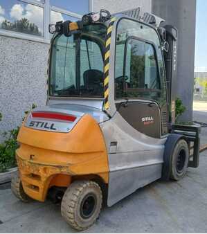 Elektryczne 4-kołowe 2018  Still RX 60-45 (1)