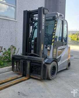 Elektryczne 4-kołowe 2018  Still RX 60-45 (2)