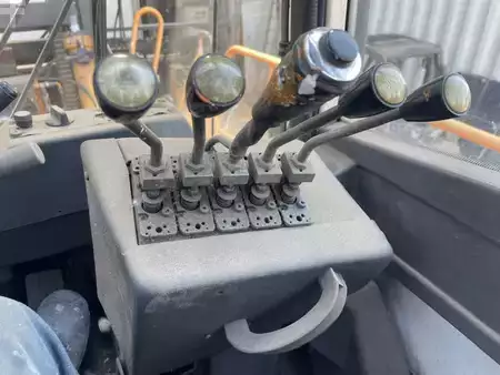 Container heftrucks 1998  Valmet TD7ECR (7)