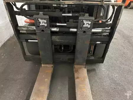 Carrelli elettrici 4 ruote 2014  Toyota 8FBMKT25 (5)