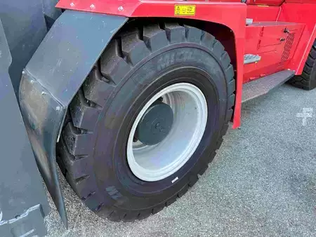 Chariots élévateurs diesel 2016  Kalmar DCG 150-12 (5)