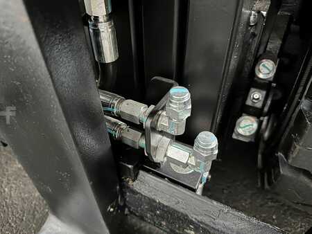 Elektromos 4 kerekű 2025  Toyota 8FBM20T - TRIPLEX 4,7 m - NEUGERÄT !!! (5)