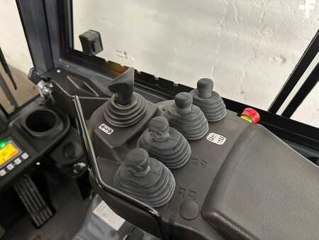 Elektromos 4 kerekű 2025  Toyota 8FBM20T - TRIPLEX 4,7 m - NEUGERÄT !!! (7)