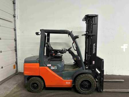 Dieselstapler 2021  Toyota 52-8 FDF 30 - TRIPLEX 5,5 m - nur 252 Stunden !!!! (2)