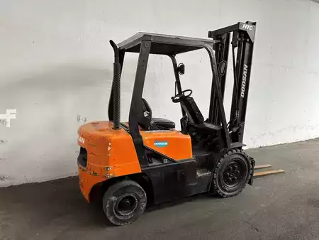 Dieseltrukki 2005  Doosan D 25 S (3)