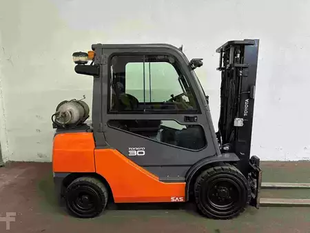 Carrelli elevatori GPL 2019  Toyota 02-8FGF30 (2)