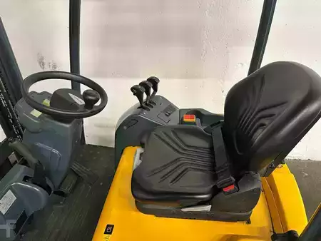 Electric - 3 wheels 2012  Jungheinrich EFG 110 - TRIPLEX 5,5 m (8)