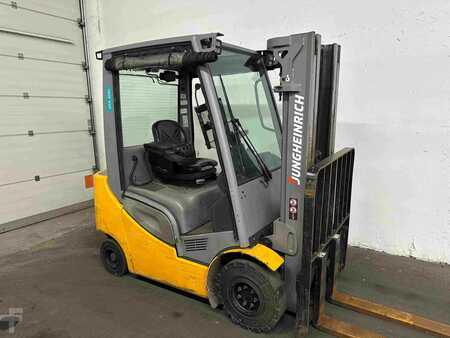 Dieselstapler 2018  Jungheinrich DFG 320s - TRIPLEX 4,4 m (1)
