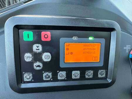 Carrelli elettrici 4 ruote 2020  Toyota 9FBM60T (8)