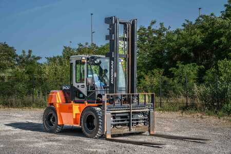 Diesel heftrucks 2016  Doosan D 90-S-7 (1)