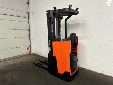 Gerbeurs à conducteur porté debout 2024  Toyota SSI160LN - TRIPLEX 5,4 m (1)