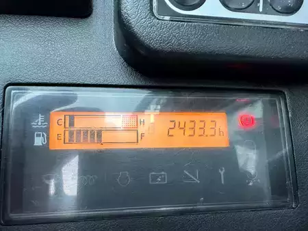 Dízel targoncák 2018  Toyota 06-8FD30F - 2433 Stunden !!! (7)