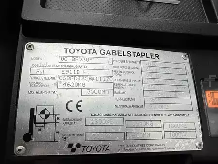 Dízel targoncák 2018  Toyota 06-8FD30F - 2433 Stunden !!! (8)