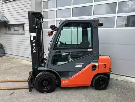 Dízel targoncák 2018  Toyota 06-8FD25F - 1423 Stunden !!! (2)