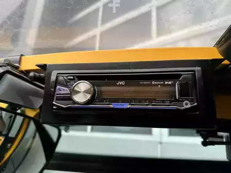 Dízel targoncák 2016  Unicarriers Y1D2A25H - nur 1316 Stunden !!!! (9)