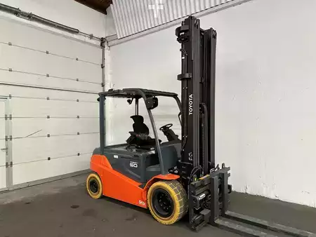 Sähkö - 4 pyör 2023  Toyota 8FBMT50 - TRIPLEX 6,5 m - NEUGERÄT !!! (1)