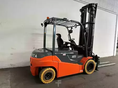 Sähkö - 4 pyör 2023  Toyota 8FBMT50 - TRIPLEX 6,5 m - NEUGERÄT !!! (3)