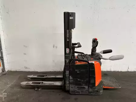 Apilador eléctrico 2018  Toyota SPE 120 L - TRIPLEX 3,7 m (2)