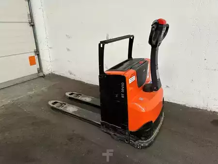 Porta-paletes elétrico 2018  Toyota LWE 180 (1)