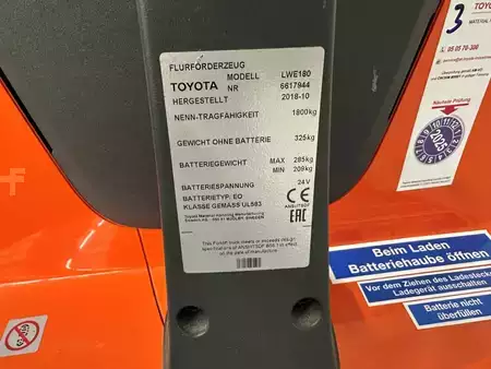Porta-paletes elétrico 2018  Toyota LWE 180 (4)