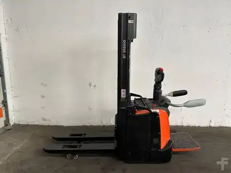 Apilador eléctrico 2022  Toyota SPE 120 L - TRIPLEX 4,5 m - 93 Bts. !!!!!! (2)