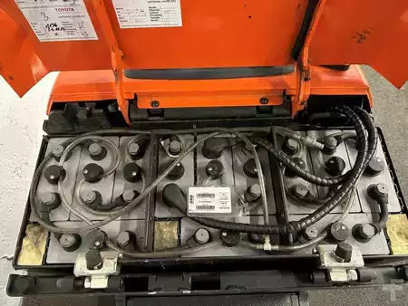 Horisontal ordreplukker 2023  Toyota OSE 250 - 2477 Stunden !!!! (7)