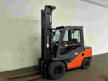 Chariots élévateurs diesel 2021  Toyota 52-8FDJF35 - TRIPLEX - NEUWERTIG (4)