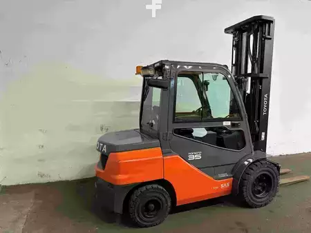 Diesel heftrucks 2021  Toyota 52-8FDJF35 - TRIPLEX - NEUWERTIG (3)