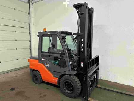 Chariots élévateurs diesel 2022  Toyota 52-8FDJF35 - TRIPLEX - NEUWERTIG !!! (1)