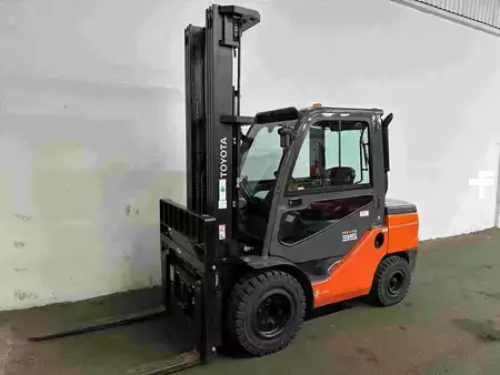 Diesel heftrucks 2022  Toyota 52-8FDJF35 - TRIPLEX - NEUWERTIG !!! (4)