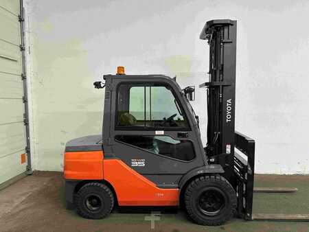 Chariots élévateurs diesel 2022  Toyota 52-8FDJF35 - TRIPLEX - NEUWERTIG !!! (2)