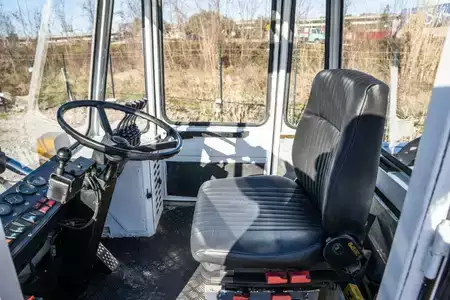 Empilhador diesel 1993  Svetruck 860/26 - TRIPLEX 5,5 m (7)