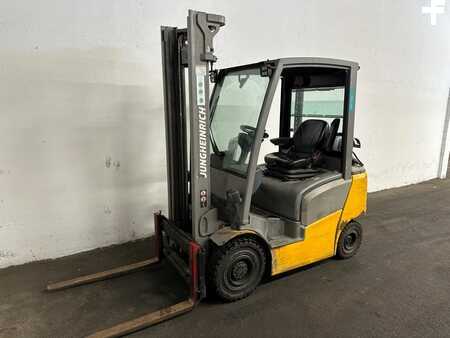 Nestekaasutrukki 2016  Jungheinrich TFG 316 (4)