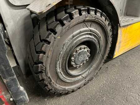 Nestekaasutrukki 2016  Jungheinrich TFG 316 (5)