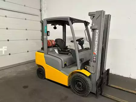 Gas gaffeltruck 2018  Jungheinrich TFG 425 - TRIPLEX 4,7 m (1)