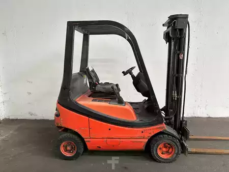 Chariots élévateurs diesel 1995  Linde H 12 D (2)