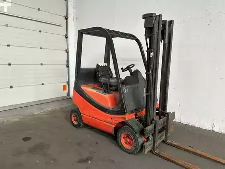 Diesel gaffeltruck 1995  Linde H 12 D (1)