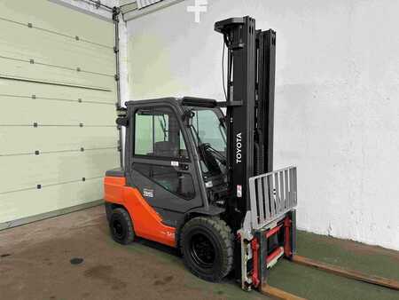 Chariots élévateurs diesel 2021  Toyota 52-8FDJF35 - TRIPLEX - NEUWERTIG (1)