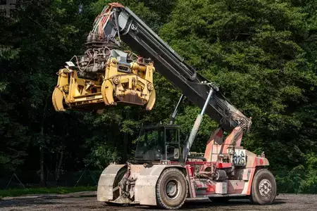 Reach-Stacker 2013  Kalmar DRF450-65A5XS (1)